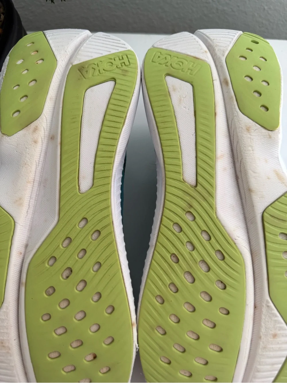 Hoka Mach 6 Women size 8.5 Turquoise Aqua Running Shoes